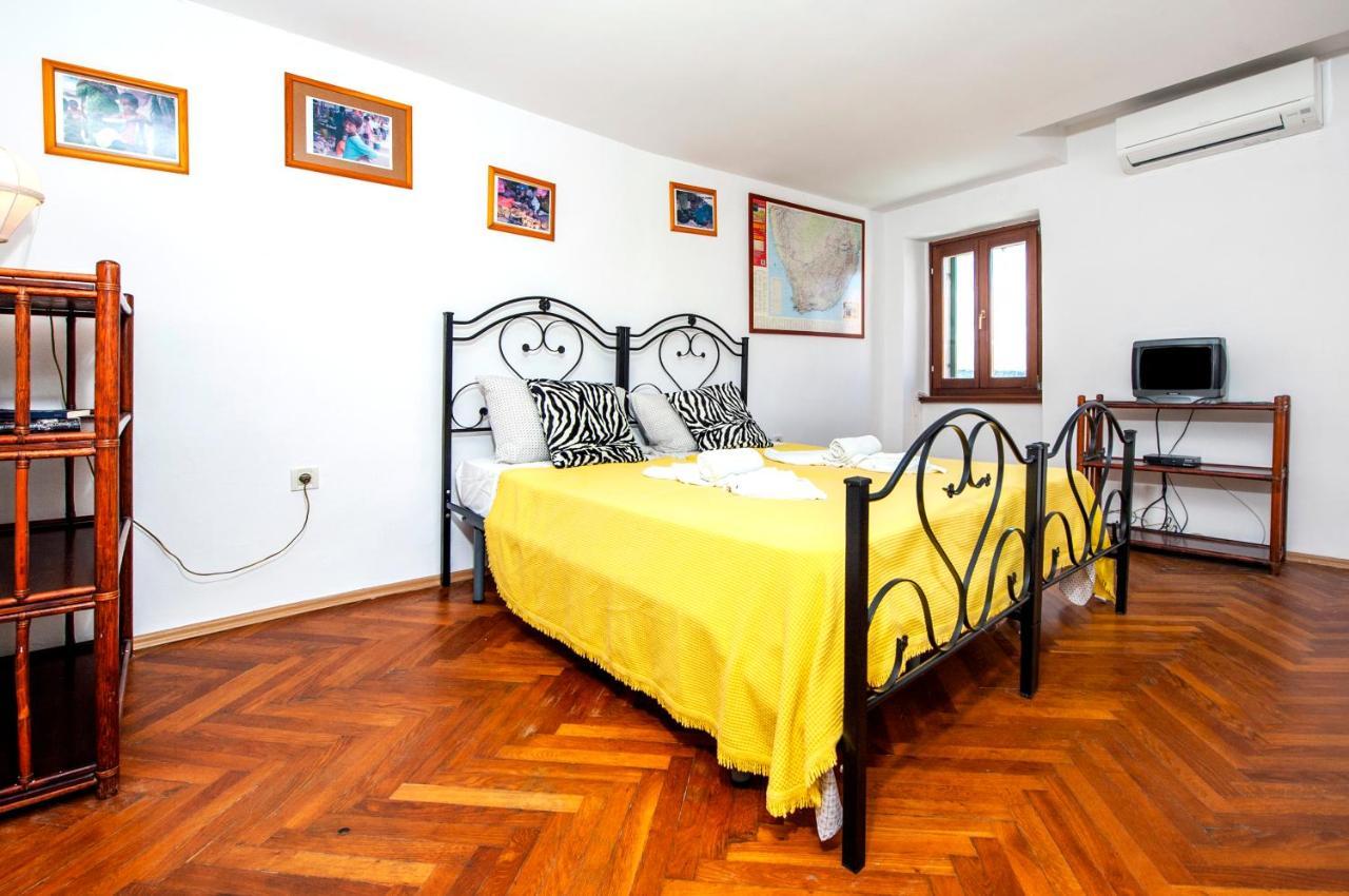 Carera Seaview Apartments روفينج المظهر الخارجي الصورة